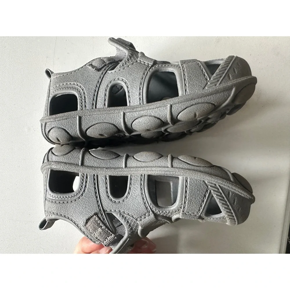 Stride Rite 360 Toddler Gray Fisherman Sandals Water Shoes Size 7 Kids